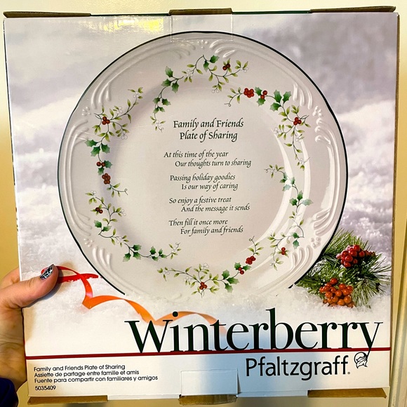 Pfaltzgraff Christmas plate - Picture 1 of 3